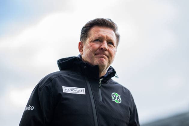 28.02.2026 - Fußball, 2025 2026, 2. Bundesliga, 24. Spieltag, DSC Arminia Bielefeld - Hannover 96: Christian Titz (Trainer - Hannover) DFL REGULATIONS PROHIBIT ANY USE OF PHOTOGRAPHS AS IMAGE SEQUENCES AND OR QUASI-VIDEO.