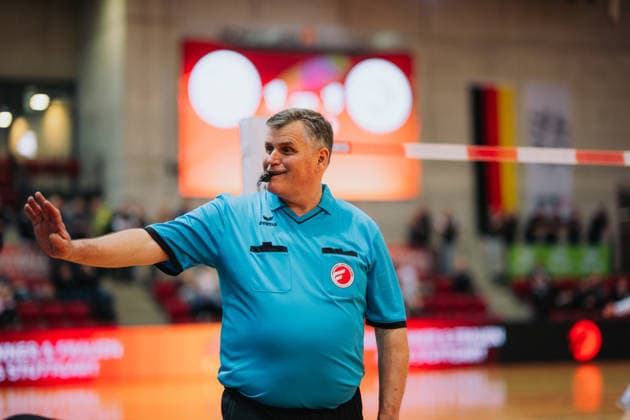 Olaf Niemann (TSV Gaertringen, Schiedsrichter), Faustball, Deutsche Meisterschaft, Final 4, Saison 2025 2026, 28.02.2026, Faustball, Deutsche Meisterschaft, Final 4, Saison 2025 2026, 28.02.2026, Stuttgart Copyright: xEibner-Pressefoto LarsxNeumannx EP_LNN