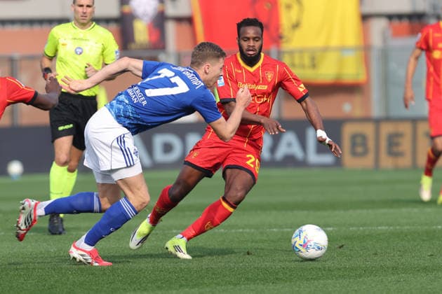 Lecce™s Lassana Coulibaly during the Serie A soccer match between Como and Lecce at the Giuseppe Sinigaglia stadium in Como, north Italy - February 28, 2026 - Soccer.  Copyright: xAntonioxSaia LaPressex