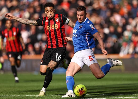 Bournemouth v Sunderland 28 February 2026, Bournemouth - Premier League Football - Bournemouth v Sunderland - Marcus Tavernier of Bournemouth and Daniel Ballard of Sunderland - Photo: Jacques Feeney Offside. Bournemouth UK Copyright: xJacquesxFeeneyx xOffsidexOffside