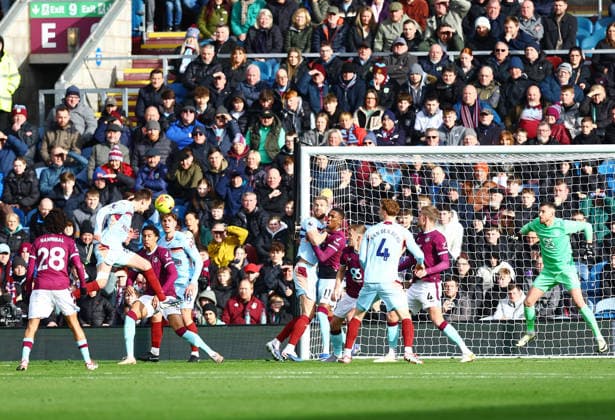 Mikkel Damsgaard of Brentford scores the opening goal Burnley v Brentford, Premier League, Football, Turf Moor, Burnley, UK - 28 Feb 2026Burnley Turf Moor United Kingdom EDITORIAL USE ONLY No use with unauthorised audio, video, data, fixture lists, club league logos or live services. Online in-match use limited to 120 images, no video emulation. No use in betting, games or single club league player publications. Copyright: xMattxWest Shutterstockx 16708420v