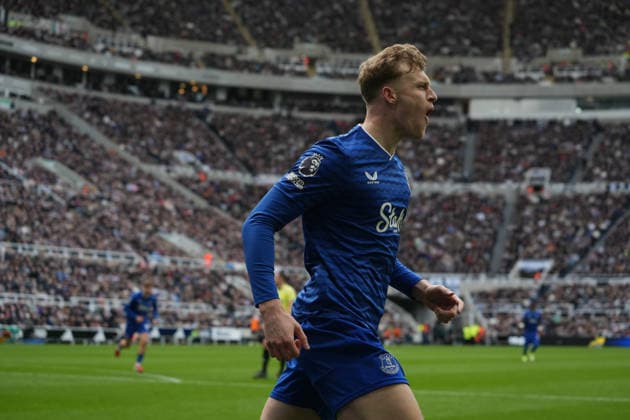 28th February 2026; St James Park, Newcastle, England; Premier League Football, Newcastle United versus Everton; Jarrad Branthwaite of Everton celebrates scoring his sides first goal of the match in the 19th minute  AlecxBrown Content restricted for UK based newspaper
