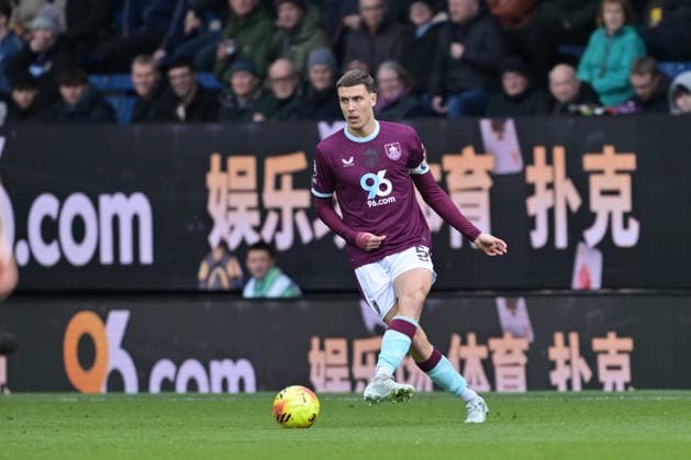 28th February 2026; Turf Moor, Burnley, Lancashire, England; Premier League Football, Burnley versus Brentford; Maxime Esteve of Burnley crosses the ball into the middle of the pitch  LeexDurkin Content restricted for UK based newspaper