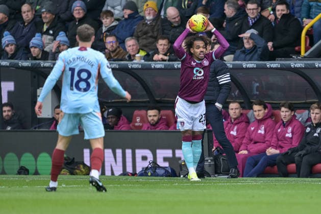 28th February 2026; Turf Moor, Burnley, Lancashire, England; Premier League Football, Burnley versus Brentford; Lucas Pires of Burnley takes the throw in  LeexDurkin Content restricted for UK based newspaper