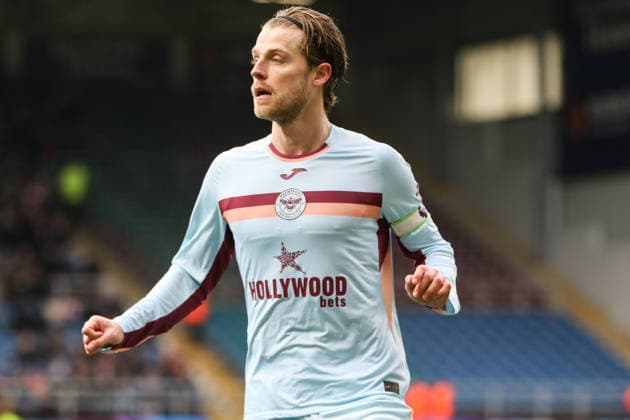 Mathias Jensen (8 Brentford) during the Premier League match between Burnley and Brentford at Turf Moor in Burnley, England on 28th February 2026. Copyright: xSeanxChandlerx xSPPx Sportspressphoto_SPR98535