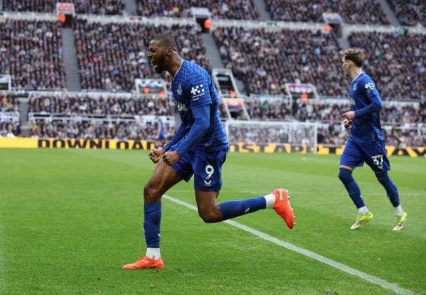 Newcastle Upon Tyne, England, 28th February 2026. Beto of Everton celebrates scoring his teams second goal during the Newcastle United vs Everton Premier League match at St. James Park, Newcastle Upon Tyne. Picture credit should read: Nigel Roddis Sportimage EDITORIAL USE ONLY. No use with unauthorised audio, video, data, fixture lists, club league logos or live services. Online in-match use limited to 120 images, no video emulation. No use in betting, games or single club league player publications. SPI_029_NR_NEWC_EVER SPI-4562-0029
