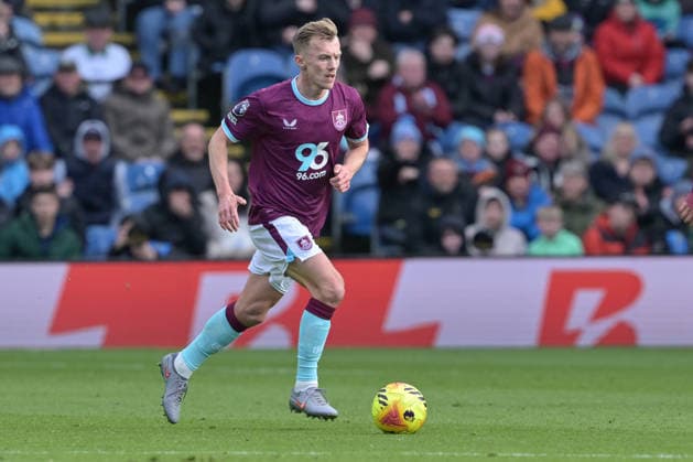 28th February 2026; Turf Moor, Burnley, Lancashire, England; Premier League Football, Burnley versus Brentford; James Ward Prowse of Burnley runs with the ball  LeexDurkin Content restricted for UK based newspaper