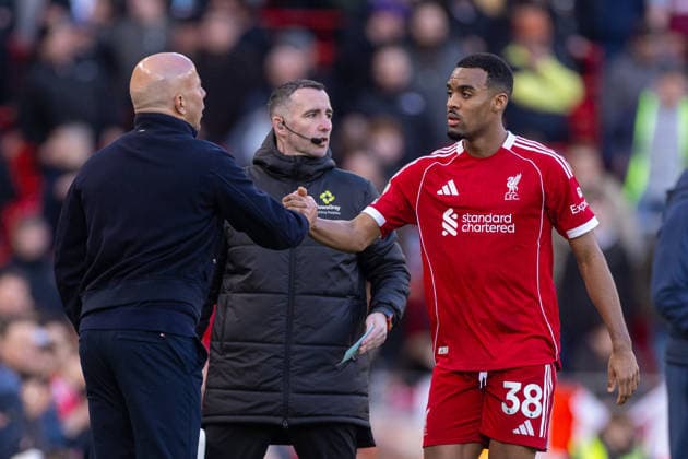 Football - FA Premier League - Liverpool FC v West Ham United FC LIVERPOOL, ENGLAND - Saturday, February 28, 2026: Liverpool s Ryan Gravenberch (R) is greeted by head coach Arne Slot as he is substituted off during the FA Premier League match between Liverpool FC and West Ham United FC at Anfield. (Photo by David Rawcliffe Propaganda) LIVERPOOL Anfield MERSEYSIDE ENGLAND  Copyright: xDavidxRawcliffex P2026-02-28-Liverpool_West_Ham-115