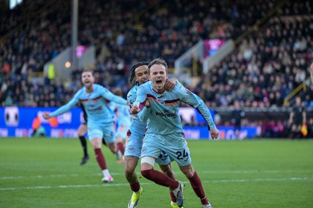 28th February 2026; Turf Moor, Burnley, Lancashire, England; Premier League Football, Burnley versus Brentford; Mikkel Damsgaard of Brentford celebrates after his goal in the 93rd minute to go 3-4  LeexDurkin