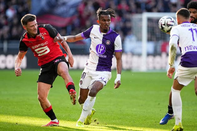 Stade Rennais FC v Toulouse FC - Ligue 1 McDonald s 2025 2026 26 Quentin MERLIN (srfc) - 10 Yann GBOHO (tfc) during the Ligue 1 McDonald s match between Rennes and Toulouse at Roazhon Park on February 28, 2026 in Rennes, France. Rennes France  Copyright: xFEPx 776348309