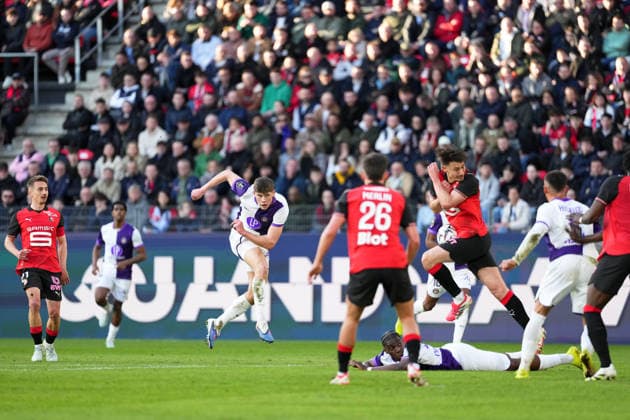 Stade Rennais FC v Toulouse FC - Ligue 1 McDonald s 2025 2026 04 Charlie CRESSWELL (tfc) during the Ligue 1 McDonald s match between Rennes and Toulouse at Roazhon Park on February 28, 2026 in Rennes, France. Rennes France  Copyright: xFEPx 776348309