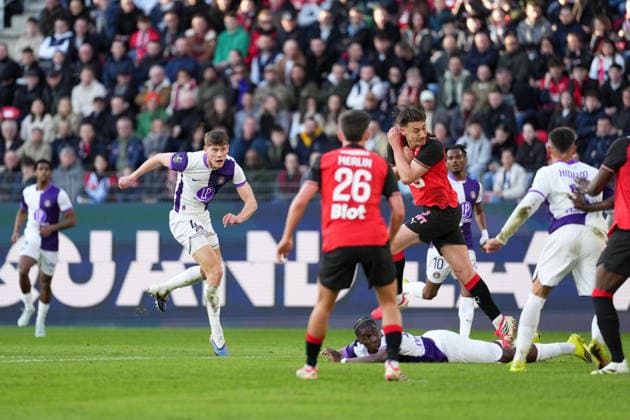 Stade Rennais FC v Toulouse FC - Ligue 1 McDonald s 2025 2026 04 Charlie CRESSWELL (tfc) during the Ligue 1 McDonald s match between Rennes and Toulouse at Roazhon Park on February 28, 2026 in Rennes, France. Rennes France  Copyright: xFEPx 776348309