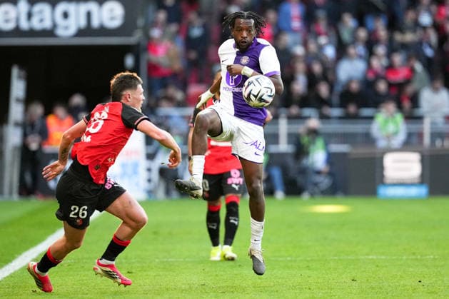 Stade Rennais FC v Toulouse FC - Ligue 1 McDonald s 2025 2026 12 Warren KAMANZI (tfc) during the Ligue 1 McDonald s match between Rennes and Toulouse at Roazhon Park on February 28, 2026 in Rennes, France. Rennes France  Copyright: xFEPx 776348309