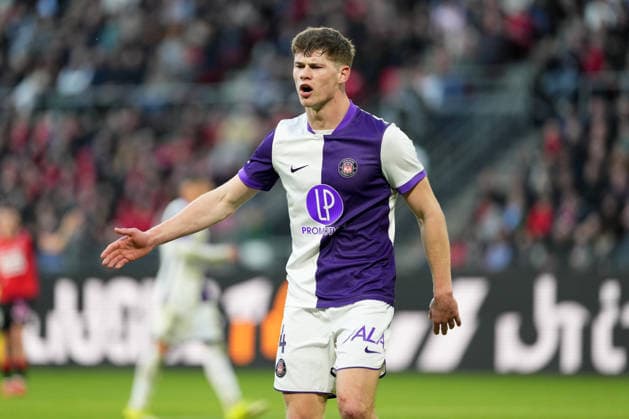 Stade Rennais FC v Toulouse FC - Ligue 1 McDonald s 2025 2026 04 Charlie CRESSWELL (tfc) during the Ligue 1 McDonald s match between Rennes and Toulouse at Roazhon Park on February 28, 2026 in Rennes, France. Rennes France  Copyright: xFEPx 776348309