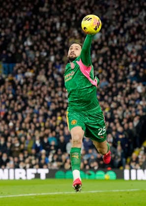 Leeds, England, 28th February 2026. Gianluigi Donnarumma of Manchester City in action during the Leeds United vs Manchester City Premier League match at Elland Road, Leeds. Picture credit should read: Andrew Yates Sportimage EDITORIAL USE ONLY. No use with unauthorised audio, video, data, fixture lists, club league logos or live services. Online in-match use limited to 120 images, no video emulation. No use in betting, games or single club league player publications. SPI_048_AY_Leeds_Man_City SPI-4565-0048