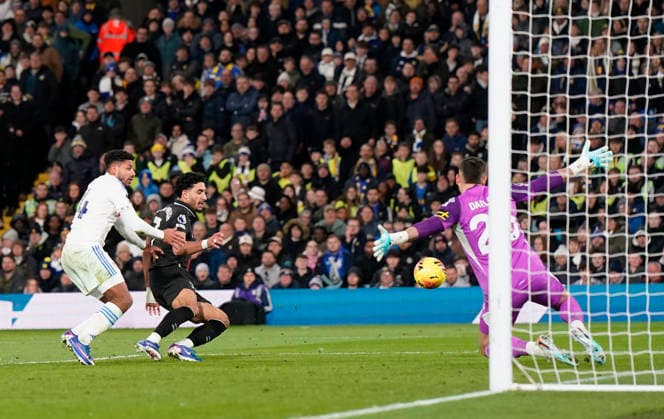 Leeds, England, 28th February 2026. Omar Marmoush of Manchester City fails to make contact with a cross goal pass during the Leeds United vs Manchester City Premier League match at Elland Road, Leeds. Picture credit should read: Andrew Yates Sportimage EDITORIAL USE ONLY. No use with unauthorised audio, video, data, fixture lists, club league logos or live services. Online in-match use limited to 120 images, no video emulation. No use in betting, games or single club league player publications. SPI_071_AY_Leeds_Man_City SPI-4565-0071