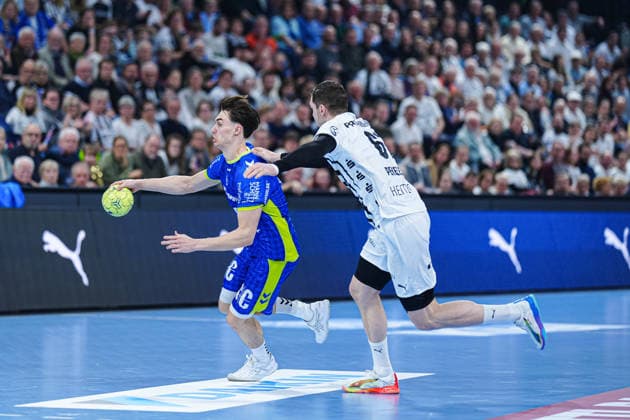 Miro Schluroff (VfL Gummersbach, 15), Hendrik Pekeler (THW Kiel, 61) GER, THW Kiel vs. VfL Gummersbach, Handball, 1. Bundesliga, Spieltag 23, Saison 2025 2026, 28.02.2026 GER, THW Kiel vs. VfL Gummersbach, Handball, 1. Bundesliga, Spieltag 23, Saison 2025 2026, 28.02.2026 Kiel Copyright: xEibner-Pressefoto MarcelxvonxFehrnx EP_MFN