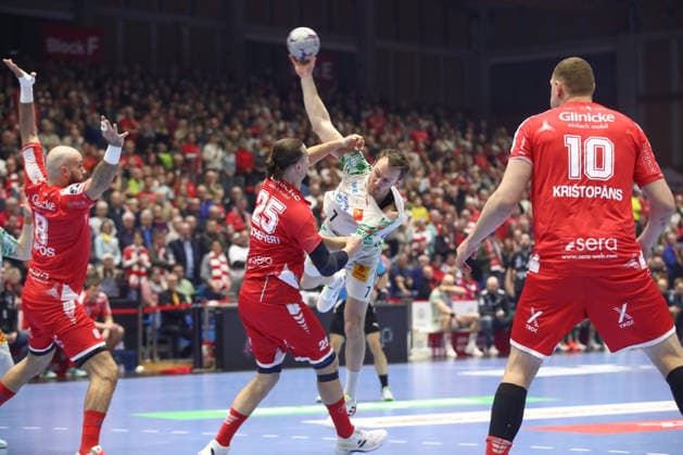 28.02.2026, xtgx, Handball, Daikin HBL, MT Melsungen - SC Magdeburg v.l. Felix Claar (Magdeburg, 7) wirft Tor, Torschuetze, erzielt Tor, Treffer, scores the goal Kassel