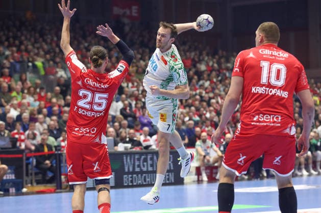 28.02.2026, xtgx, Handball, Daikin HBL, MT Melsungen - SC Magdeburg v.l. Felix Claar (Magdeburg, 7) wirft Tor, Torschuetze, erzielt Tor, Treffer, scores the goal Kassel