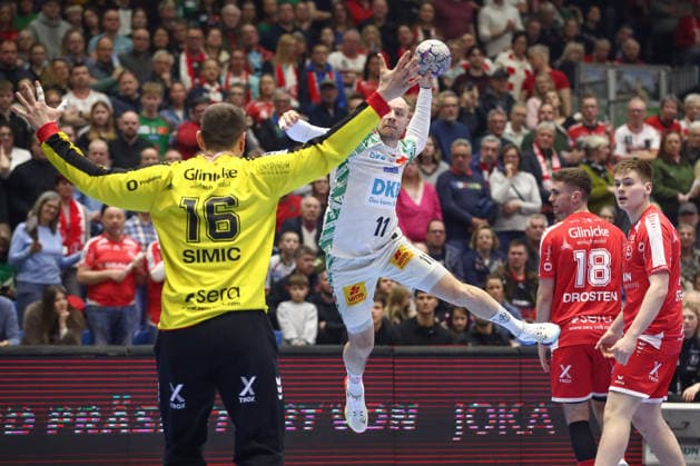28.02.2026, xtgx, Handball, Daikin HBL, MT Melsungen - SC Magdeburg v.l. Daniel Pettersson (Magdeburg, 11) wirft Tor, Torschuetze, erzielt Tor, Treffer, scores the goal Kassel