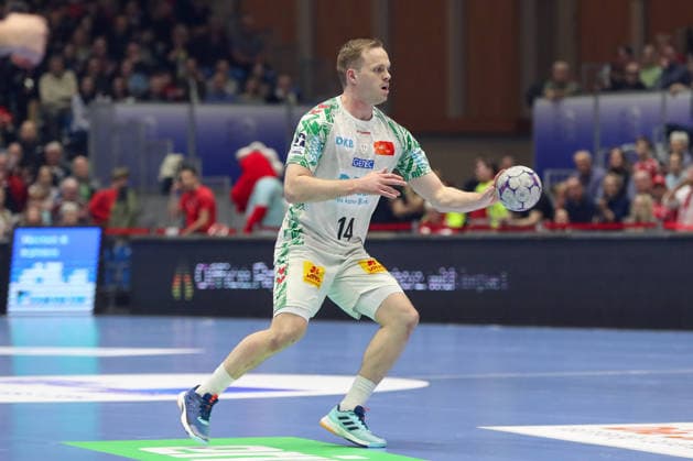 28.02.2026, xgox, Handball - Daikin HBL MT Melsungen - SC Magdeburg emspor, v.l. Omar Ingi Magnusson (Magdeburg, 14) am Ball, plays the ball Kassel