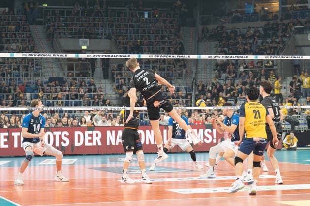 28.02.2026, xhfmx, Volleyball DVV Pokalfinale 2026 Herren, VfB Friedrichshafen - SVG Lüneburg v.l. Daniel Gruvaeus (SVG Lüneburg) (DFL DFB REGULATIONS PROHIBIT ANY USE OF PHOTOGRAPHS as IMAGE SEQUENCES and or QUASI-VIDEO) Mannheim