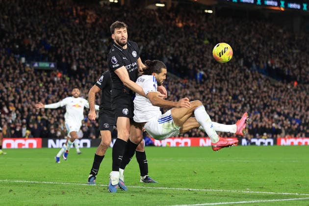 Football - Premier League - Leeds United v Manchester City 28th February 2026 - Premier League - Leeds United v Manchester City - Ruben Dias of Manchester City clashes with Dominic Calvert-Lewin of Leeds United - Photo: Simon Stacpoole Offside. Leeds UK Copyright: xSimonxStacpoolexOffside