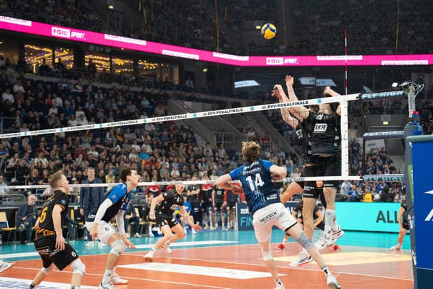28.02.2026, xhfmx, Volleyball DVV Pokalfinale 2026 Herren, VfB Friedrichshafen - SVG Lüneburg Parker van Buren (VfB Friedrichshafen) (DFL DFB REGULATIONS PROHIBIT ANY USE OF PHOTOGRAPHS as IMAGE SEQUENCES and or QUASI-VIDEO) Mannheim