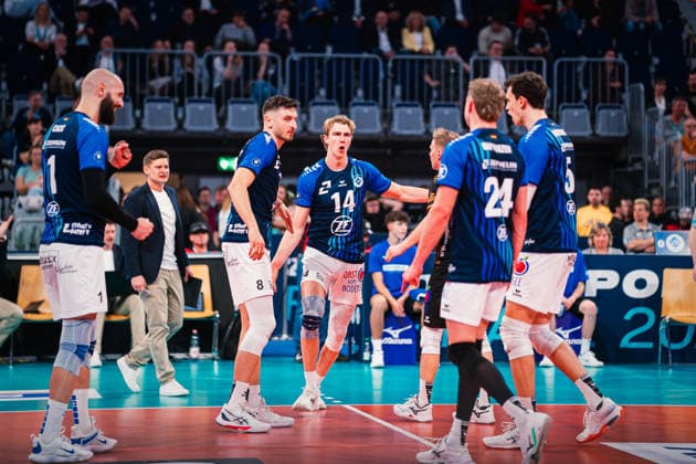 DVV-Pokal VfB Friedrichshafen - SVG Lüneburg 28.02.2026 VfB Friedrichshafen jubelt; Volleyball, Zoi DVV-Pokalfinale: VfB Friedrichshafen vs. SVG Lüneburg am 28.02.2026 in der SAP-Arena, Mannheim Copyright: xBEAUTIFULxSPORTS Tonhäuserx