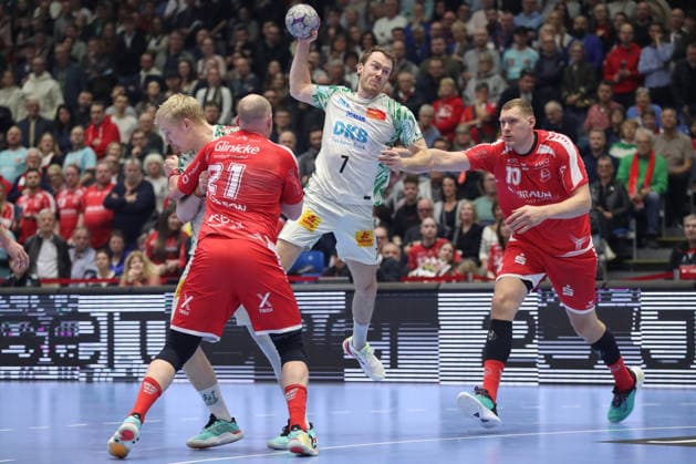 28.02.2026, xgox, Handball - Daikin HBL MT Melsungen - SC Magdeburg emspor, v.l. Felix Claar (Magdeburg, 7) wirft Tor, Torschuetze, erzielt Tor, Treffer, scores the goal Kassel
