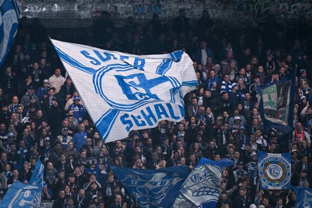 28.02.2026, Fussball, 2. Bundesliga, Saison 2025 2026, 24. Spieltag, SpVgg Greuther Fürth - FC Schalke 04, Fans FC Schalke 04 xRHR-FOTO YYx