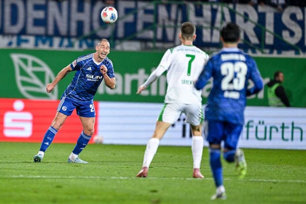 28.02.2026, Fussball, 2. Bundesliga, Saison 2025 2026, 24. Spieltag, SpVgg Greuther Fürth - FC Schalke 04, Nikola Katic (FC Schalke 04) xRHR-FOTO YYx