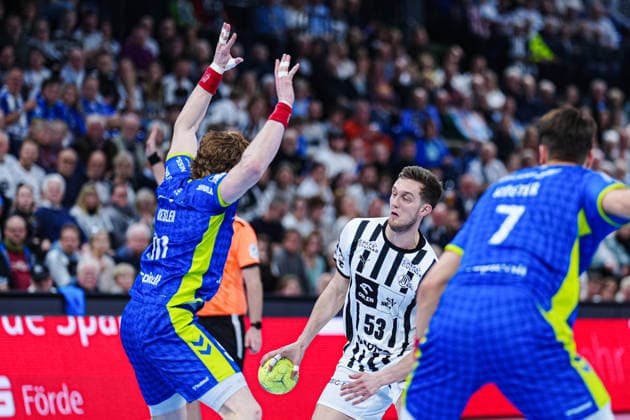 Tom Kiesler (VfL Gummersbach, 30), Nikola Bilyk (THW Kiel, 53) GER, THW Kiel vs. VfL Gummersbach, Handball, 1. Bundesliga, Spieltag 23, Saison 2025 2026, 28.02.2026 GER, THW Kiel vs. VfL Gummersbach, Handball, 1. Bundesliga, Spieltag 23, Saison 2025 2026, 28.02.2026 Kiel Copyright: xEibner-Pressefoto MarcelxvonxFehrnx EP_MFN