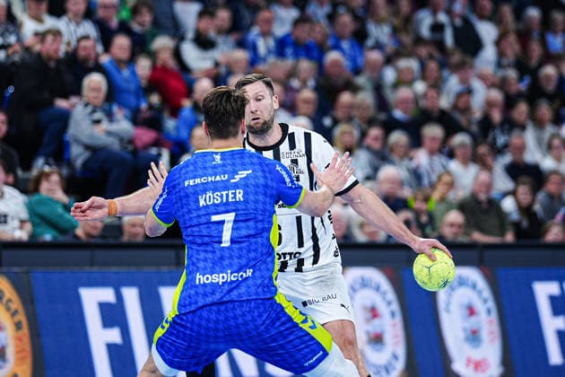 Julian Koester (VfL Gummersbach, 07), Harald Reinkind (THW Kiel, 06) GER, THW Kiel vs. VfL Gummersbach, Handball, 1. Bundesliga, Spieltag 23, Saison 2025 2026, 28.02.2026 GER, THW Kiel vs. VfL Gummersbach, Handball, 1. Bundesliga, Spieltag 23, Saison 2025 2026, 28.02.2026 Kiel Copyright: xEibner-Pressefoto MarcelxvonxFehrnx EP_MFN