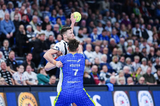 Julian Koester (VfL Gummersbach, 07), Harald Reinkind (THW Kiel, 06) GER, THW Kiel vs. VfL Gummersbach, Handball, 1. Bundesliga, Spieltag 23, Saison 2025 2026, 28.02.2026 GER, THW Kiel vs. VfL Gummersbach, Handball, 1. Bundesliga, Spieltag 23, Saison 2025 2026, 28.02.2026 Kiel Copyright: xEibner-Pressefoto MarcelxvonxFehrnx EP_MFN
