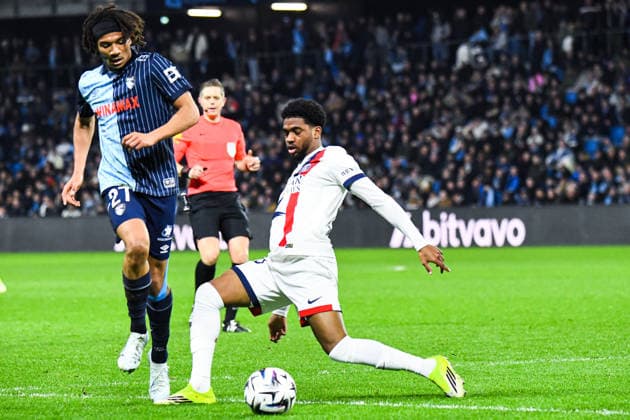 FOOTBALL : AC Le Havre vs Paris SG - Ligue 1 McDonald s - JournÃ e 24 - 28 02 2026 Ibrahim Mbaye (Paris SG) Enzo Koffi (AC Le Havre) Le HavreFrance  Copyright: xBaptistexAutissierx