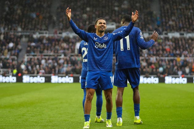 Newcastle United v Everton, Premier League Iliman Ndiaye Of Everton celebrates his sides 3rd goal during the Newcastle United v Everton Premier League match at St. James Park, Newcastle Upon Tyne, England on 28 February 2026 Credit: Lee Keuneke Every Second Media Editorial use only. All images are copyright Every Second Media Limited. No images may be reproduced without prior permission. All rights reserved. Premier League and Football League images are subject to licensing agreements with Football DataCo Limited. see https: www.football-dataco.com Copyright: xIMAGO EveryxSecondxMediax ESM-1827-0235 LeexKeunekex xEveryxSecondxMediax