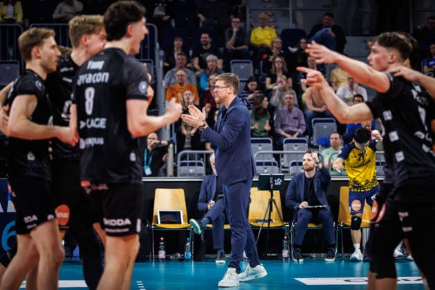 28.02.2026, SAP Arena, Mannheim Volleyball, DVV-Pokal Finale, VfB Friedrichshafen vs. SVG Lüneburg Lueneburg Stefan Hübner Huebner (Trainer Coach Lueneburg)