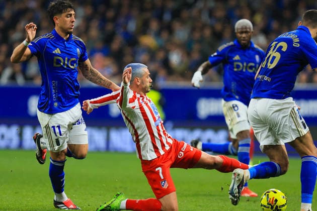 26Âª Jornada LaLiga EA SPORTS Real Oviedo - AtlÃ tico de Madrid. Estadio Carlos Tartiere. 28-02-2026 NACHO VELA LOF Oviedo Antoine Griezmann (AtlÃ tico Madrid) Santiago Colombatto (Real Oviedo) *** 26th Matchday LaLiga EA SPORTS Real Oviedo AtlÃ tico de Madrid Estadio Carlos Tartiere 28 02 2026 NACHO VELA LOF Oviedo Antoine Griezmann AtlÃ tico Madrid Santiago Colombatto Real Oviedo Copyright: xNachoxVelax