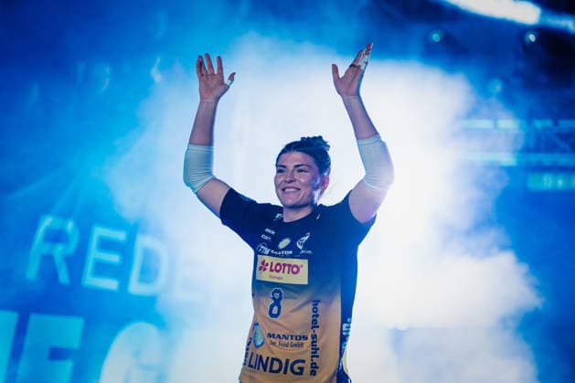 DVV-Pokal VfB Suhl Lotto Thüringen - Allianz MTV Stuttgart 28.02.2026 Mackenzie Foley (VfB Suhl LOTTO Thüringen, 8) läuft ein; Volleyball, Zoi DVV-Pokalfinale: VfB Suhl LOTTO Thüringen vs. Allianz MTV Stuttgart am 28.02.2026 in der SAP-Arena, Mannheim Copyright: xBEAUTIFULxSPORTS Tonhäuserx