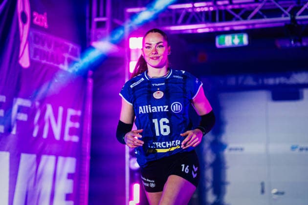 DVV-Pokal VfB Suhl Lotto Thüringen - Allianz MTV Stuttgart 28.02.2026 Mikala Mogensen (16, Allianz MTV Stuttgart) läuft ein; Volleyball, Zoi DVV-Pokalfinale: VfB Suhl LOTTO Thüringen vs. Allianz MTV Stuttgart am 28.02.2026 in der SAP-Arena, Mannheim Copyright: xBEAUTIFULxSPORTS Tonhäuserx