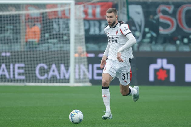 1st March 2026; Stadio Giovanni Zini, Cremona, Lombardy, Italy, Serie A Football, Cremonese versus AC Milan; Strahinja Pavlovi& x107; of AC Milan runs with the ball  EmanuelexPennacchio