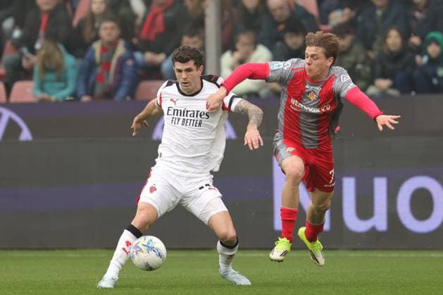 Milan s Christian Pulisic in action during the Serie A soccer match between Cremonese and Milan at the Giovanni Zini Stadium in Cremona Italy - Sunday, 1 march 2026. - Soccer .  Copyright: xAlbertoxMariani LaPressex