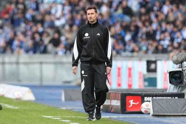 01.03.2026, xtgx, Fussball - 2.Bundesliga Hertha BSC Berlin - 1.FC Nuernberg emspor, v.l. Miroslav Klose (Nuernberg, Trainer) nachdenklich (DFL DFB REGULATIONS PROHIBIT ANY USE OF PHOTOGRAPHS as IMAGE SEQUENCES and or QUASI-VIDEO) Berlin