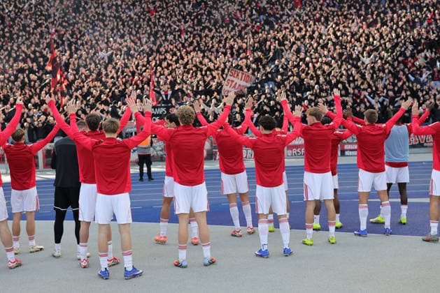 BERLIN, GERMANY - MARCH 1: the team of Nuernberg in front of their fans, during the Bundesliga match between Hertha BSC - 1. FC Nürnberg at Olympiastadion on matchday 24 of the 2. Bundesliga on March 1, 2026 in Berlin, Germany. DFL REGULATIONS PROHIBIT ANY USE OF PHOTOGRAPHS AS IMAGE SEQUENCES AND OR QUASI-VIDEO. Berlin Germany Copyright: xx
