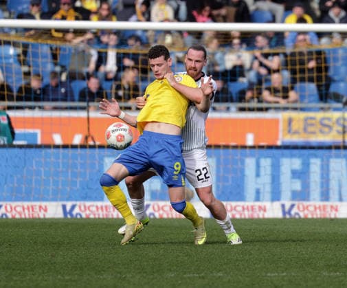 Jannis Heuer (SC Preussen Muenster), Erencan Yardimci (Eintracht Braunschweig) Fussball, Herren, Saison 2025 2026 2.BL, Eintracht Stadion, Eintracht Braunschweig gegen SC Preussen Muenster DFL REGULATIONS PROHIBIT ANY USE OF PHOTOGRAPHS AS IMAGE SEQUENCES AND OR QUASI-VIDEO.