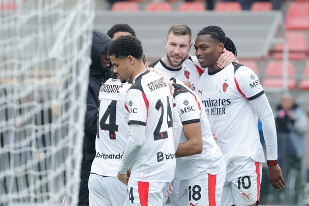 1st March 2026; Stadio Giovanni Zini, Cremona, Lombardy, Italy, Serie A Football, Cremonese versus AC Milan; Strahinja Pavlovi& x107; of AC Milan celebrates with Rafael Le& xe3;o of AC Milan after scoring goal in the 90th minute for 0-1  EmanuelexPennacchio Content restricted for UK based newspaper