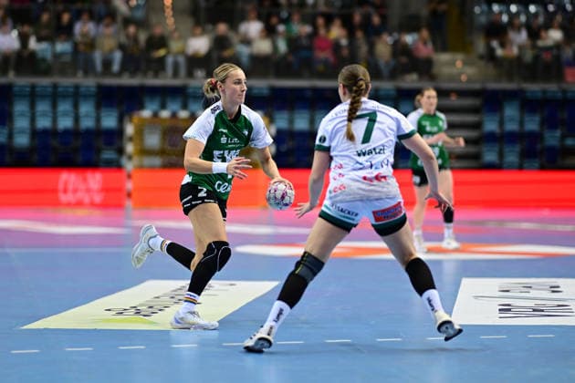 Handball I Frauen I Saison 2025-2026 I 1. HBF I 19. Spieltag I VfL Oldenburg - FRISCH AUF Göppingen I 01.03.2026 Lisa Borutta (2, VfL Oldenburg) Lea Watzl (7, FRISCH AUF Göppingen) Oldenburg EWE Arena Niedersachsen Deutschland Copyright: xLobeca FelixxSchlikisx