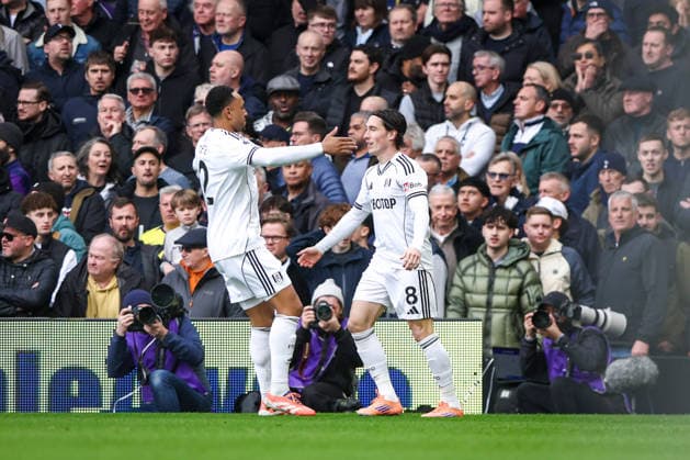 Fulham v Tottenham Hotspur, Premier League GOAL 1-0 Harry Wilson of Fulham scores and celebrates during the Fulham v Tottenham Hotspur Premier League match at Craven Cottage, London, England on 1 March 2026 Credit: Ian Stephen Every Second Media Editorial use only. All images are copyright Every Second Media Limited. No images may be reproduced without prior permission. All rights reserved. Premier League and Football League images are subject to licensing agreements with Football DataCo Limited. see https: www.football-dataco.com Copyright: xIMAGO EveryxSecondxMediax ESM-1828-0018 IanxStephenx xEveryxSecondxMediax