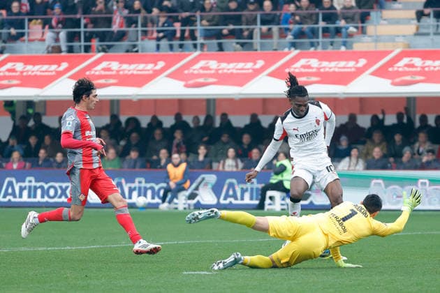 CALCIO - Serie A - US Cremonese vs AC Milan Rafael Leao of AC Milan scores the goal for 0-2 in the 94th minute during the match of 6th day of the Serie A Championship between US Cremonese vs AC Milan at the Giovanni Zini Stadium on 1 March 2026 in Cremona, CR. Cremona Italy  Copyright: xIPAxSport ABACAx